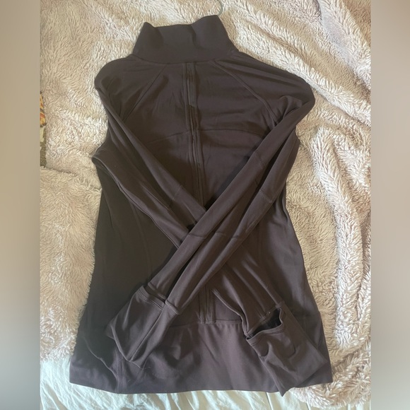 Lululemon contour jacket Great condition pelt color sz 8 - Picture 7 of 7